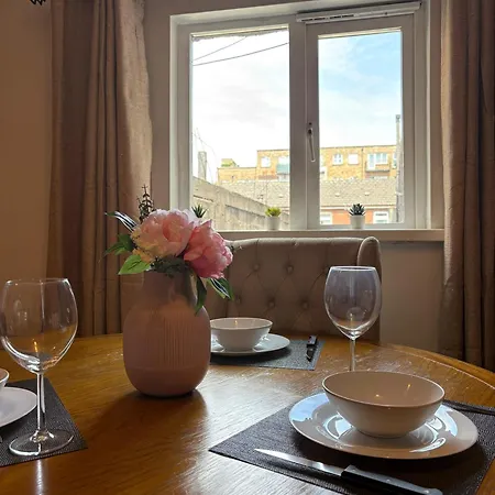 Confortable Centre - 5 Apartman *